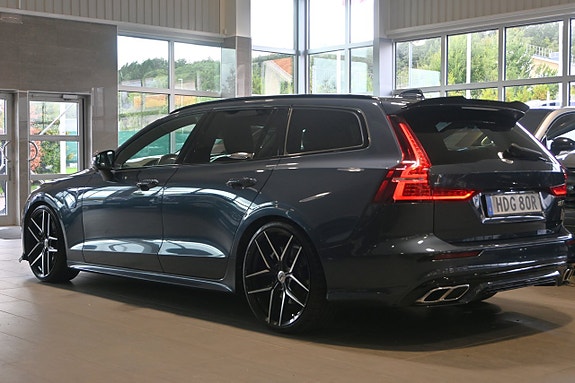 Volvo V60 3 of 30