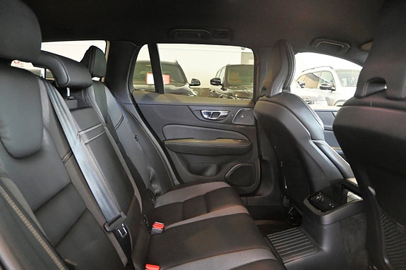 Volvo V60 15 of 30