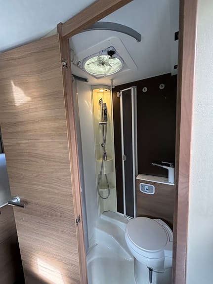 Adria Compact SCS 9 of 11