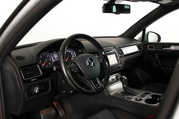 Volkswagen Touareg 17 of 27