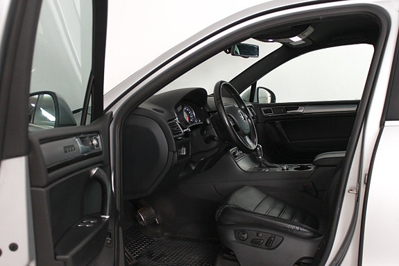 Volkswagen Touareg 15 of 27