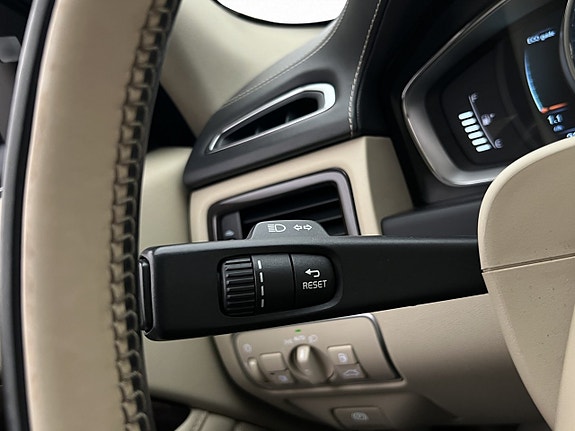 Volvo S80 16 of 30