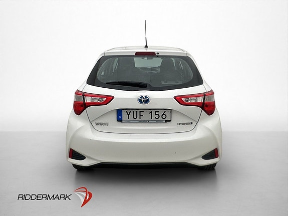 Toyota Yaris 7 of 30