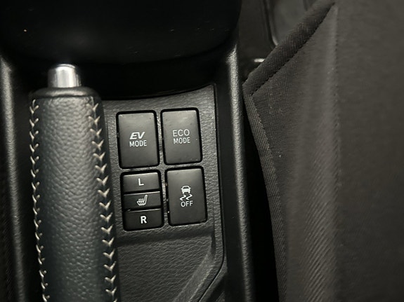 Toyota Yaris 25 of 30