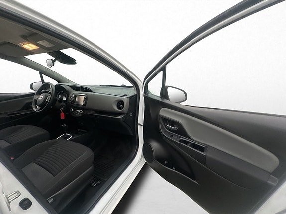 Toyota Yaris 27 of 30