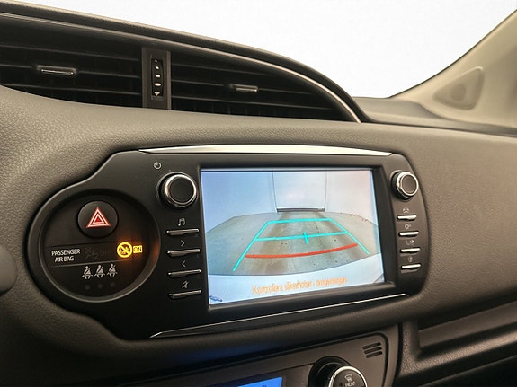 Toyota Yaris 21 of 30