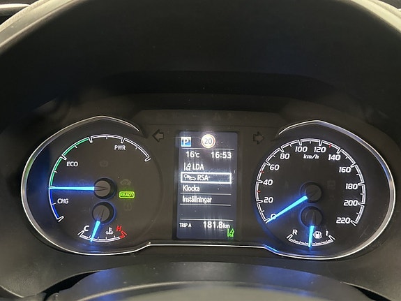 Toyota Yaris 17 of 30