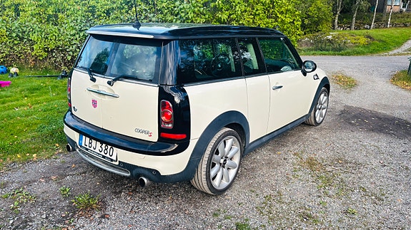 MINI Cooper S 2 of 7