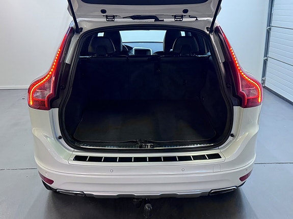 Volvo XC60 9 of 28