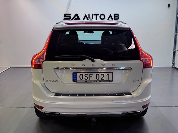 Volvo XC60 8 of 28