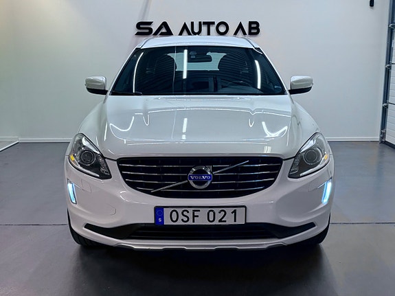 Volvo XC60 3 of 28