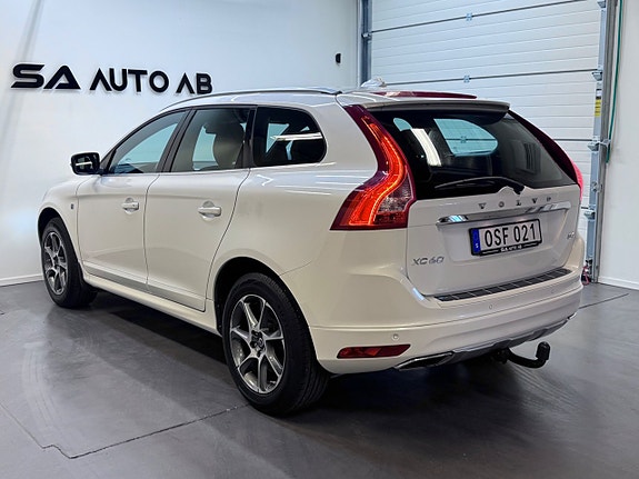 Volvo XC60 7 of 28