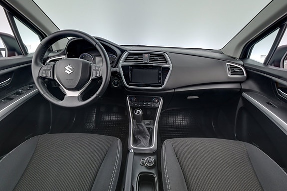 Suzuki S-Cross 14 of 21