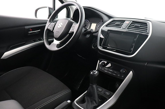 Suzuki S-Cross 18 of 21