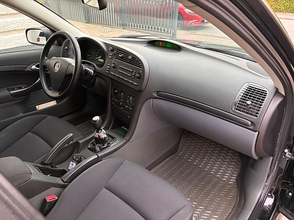 Saab 9-3 17 of 23