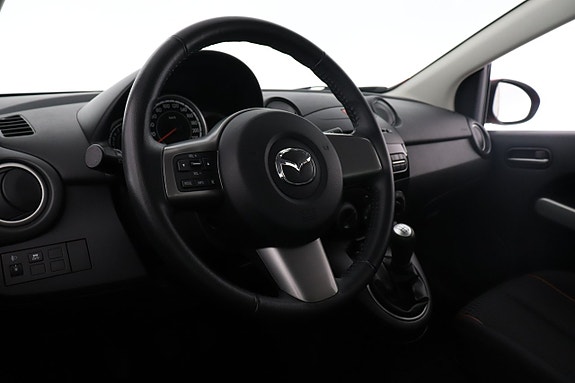Mazda 2 10 of 16