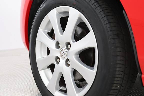 Mazda 2 9 of 16