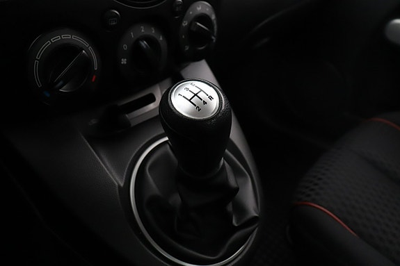 Mazda 2 16 of 16