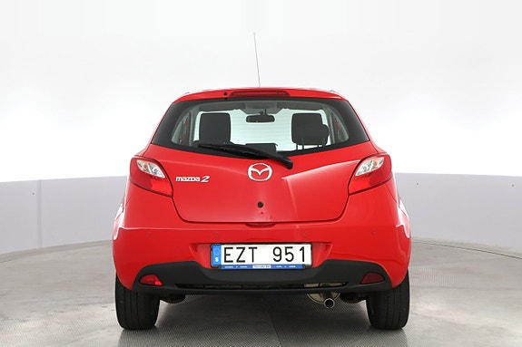 Mazda 2 4 of 16