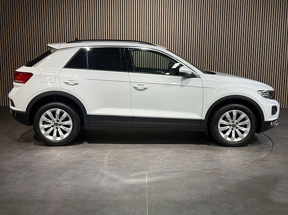 Volkswagen T-Roc 3 of 25