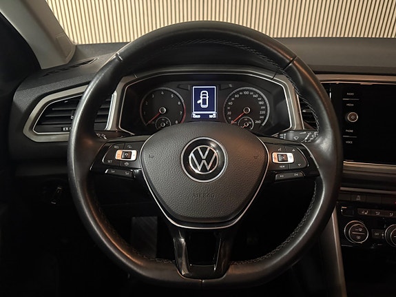 Volkswagen T-Roc 15 of 25
