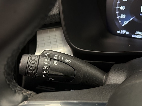Volvo XC40 15 of 30