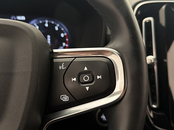 Volvo XC40 18 of 30