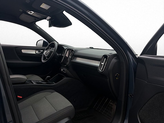 Volvo XC40 28 of 30