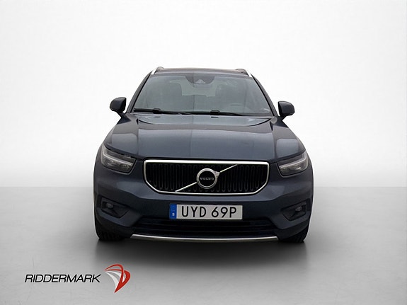 Volvo XC40 2 of 30