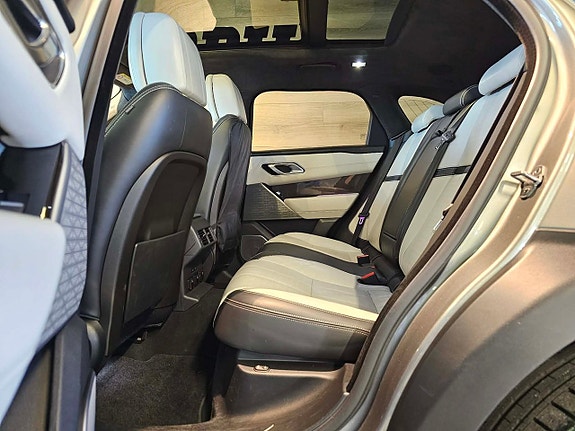 Land Rover Range Rover Velar 9 of 28
