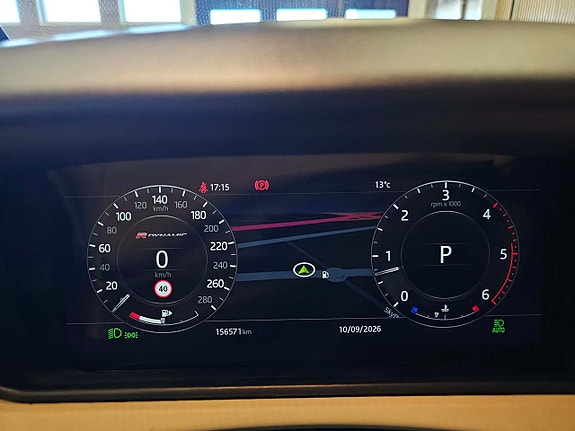 Land Rover Range Rover Velar 13 of 28