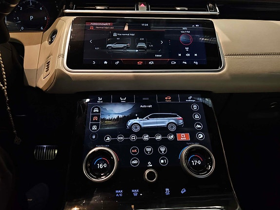 Land Rover Range Rover Velar 18 of 28