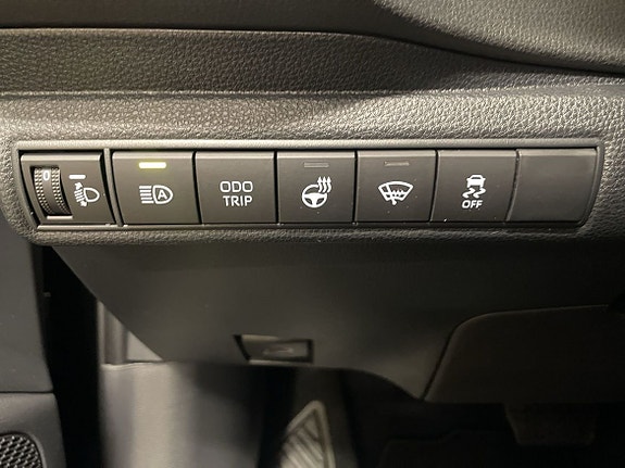 Toyota Corolla 13 of 16