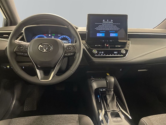 Toyota Corolla 8 of 16