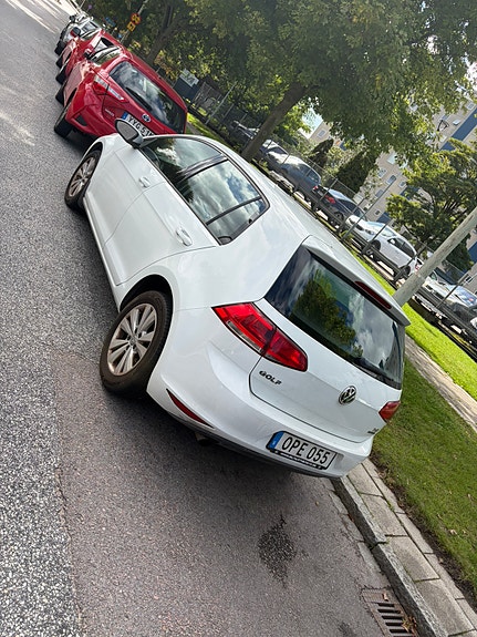 Volkswagen Golf VII 3 of 6