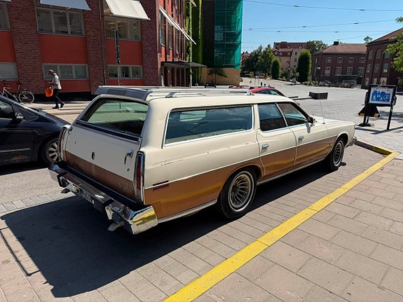 Ford LTD 2 of 8