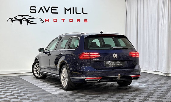 Volkswagen Passat 4 of 13