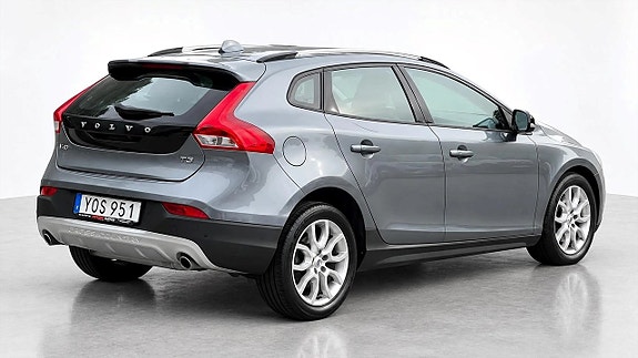 Volvo V40 Cross Country 4 of 24