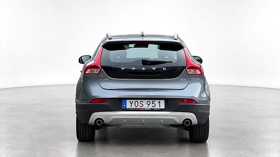 Volvo V40 Cross Country 5 of 24