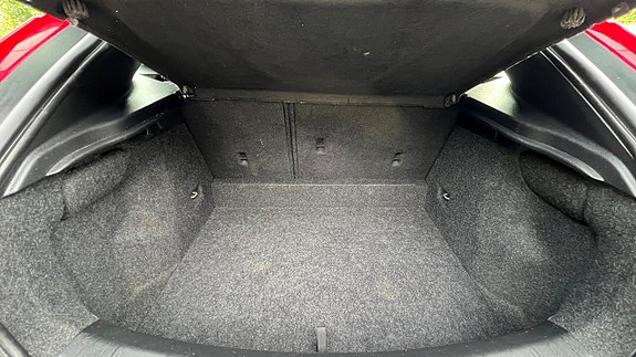Volvo V40 Cross Country 13 of 24