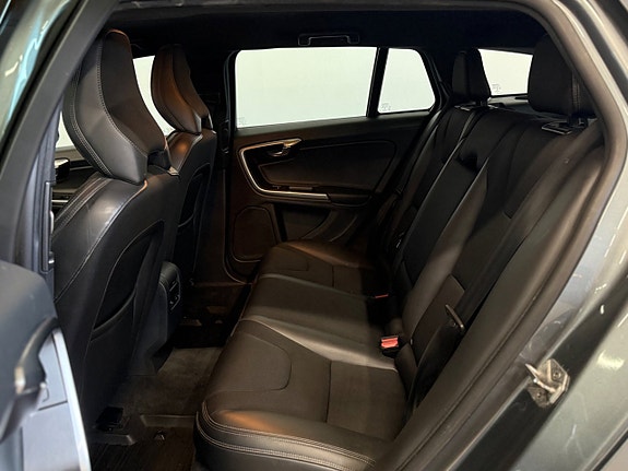 Volvo V60 13 of 23