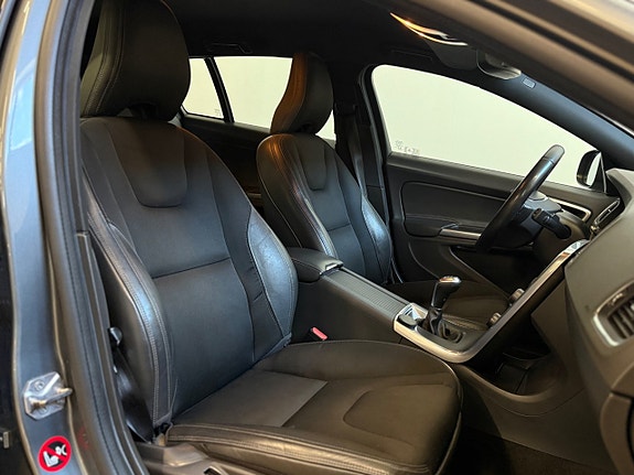 Volvo V60 10 of 23