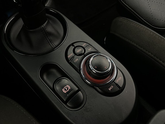 MINI Cooper SE 24 of 30