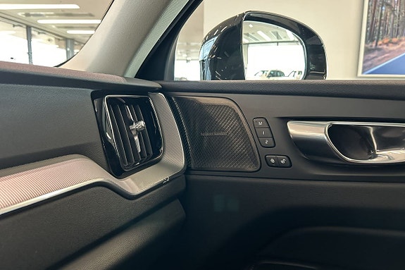 Volvo XC60 22 of 29