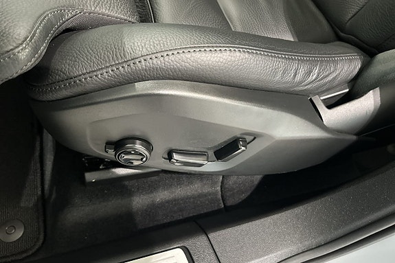 Volvo XC60 27 of 29