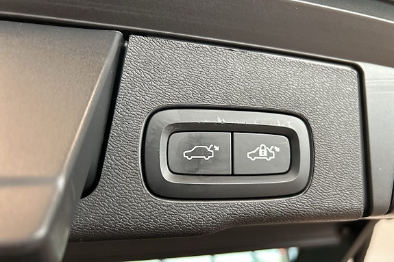 Volvo XC60 16 of 29