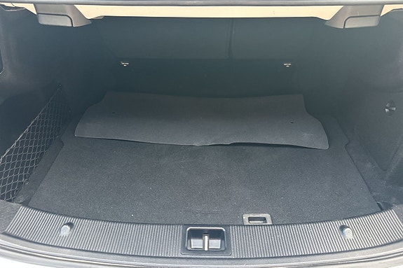 Mercedes-Benz E250 30 of 30