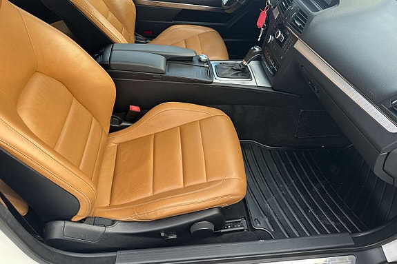 Mercedes-Benz E250 25 of 30