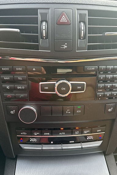 Mercedes-Benz E250 18 of 30