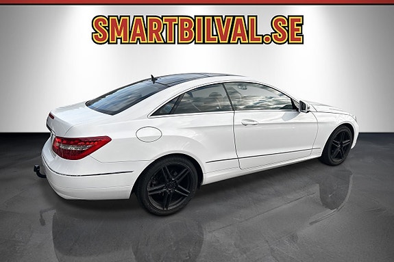 Mercedes-Benz E250 3 of 30